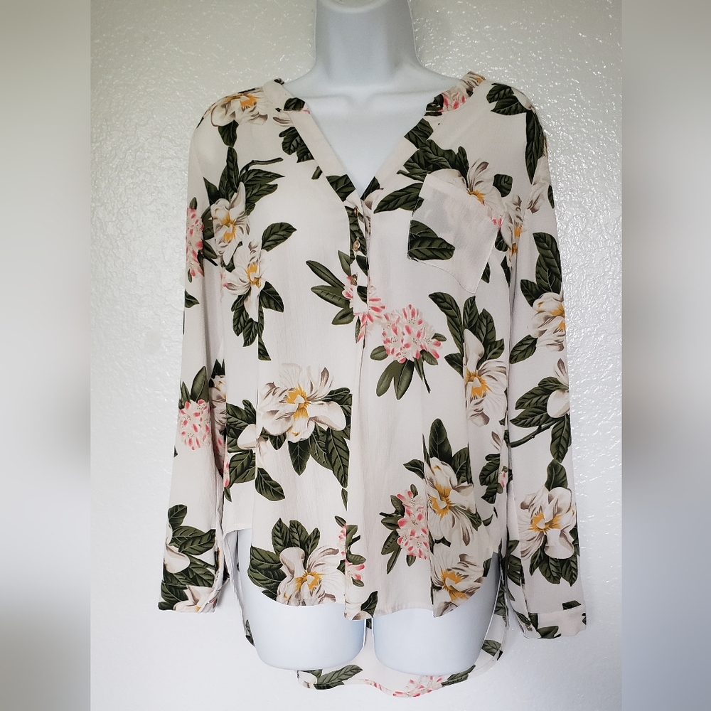 Floral V Neck Hi Low Blouse Size Medium Long Sleeves DNA Couture